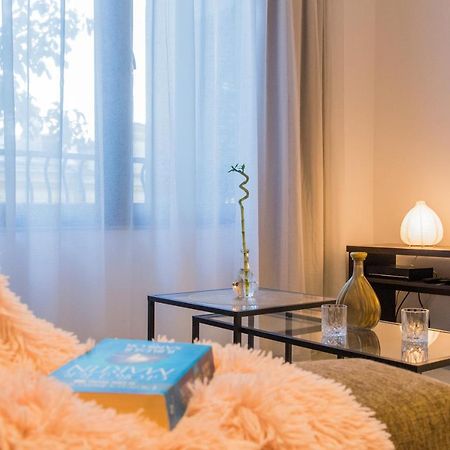 One Love Metropolitan Apartment Bucharest Luaran gambar