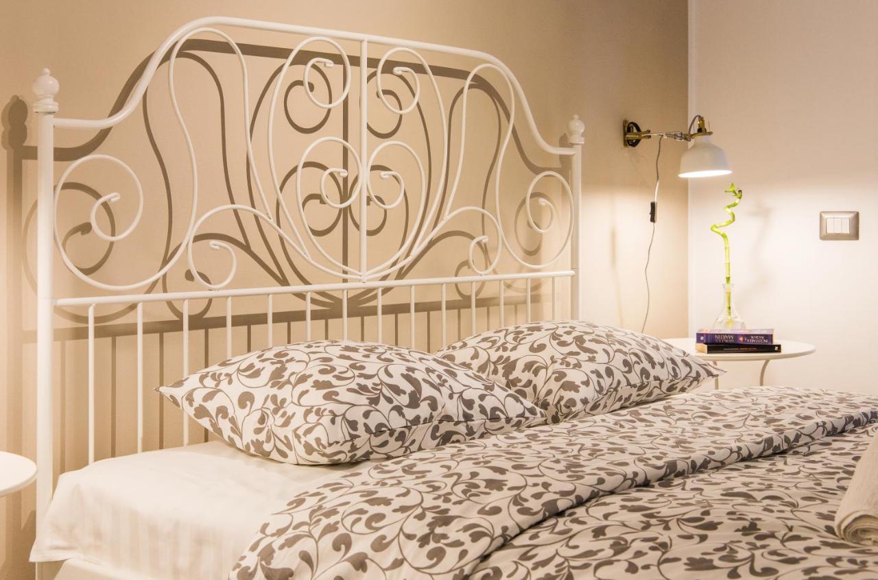 One Love Metropolitan Apartment Bucharest Luaran gambar