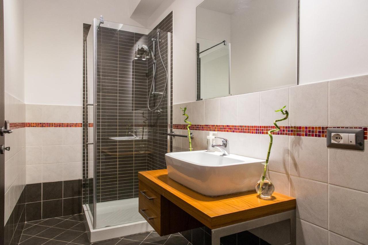 One Love Metropolitan Apartment Bucharest Luaran gambar