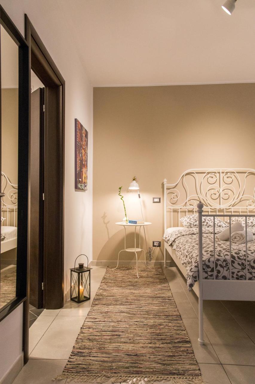 One Love Metropolitan Apartment Bucharest Luaran gambar