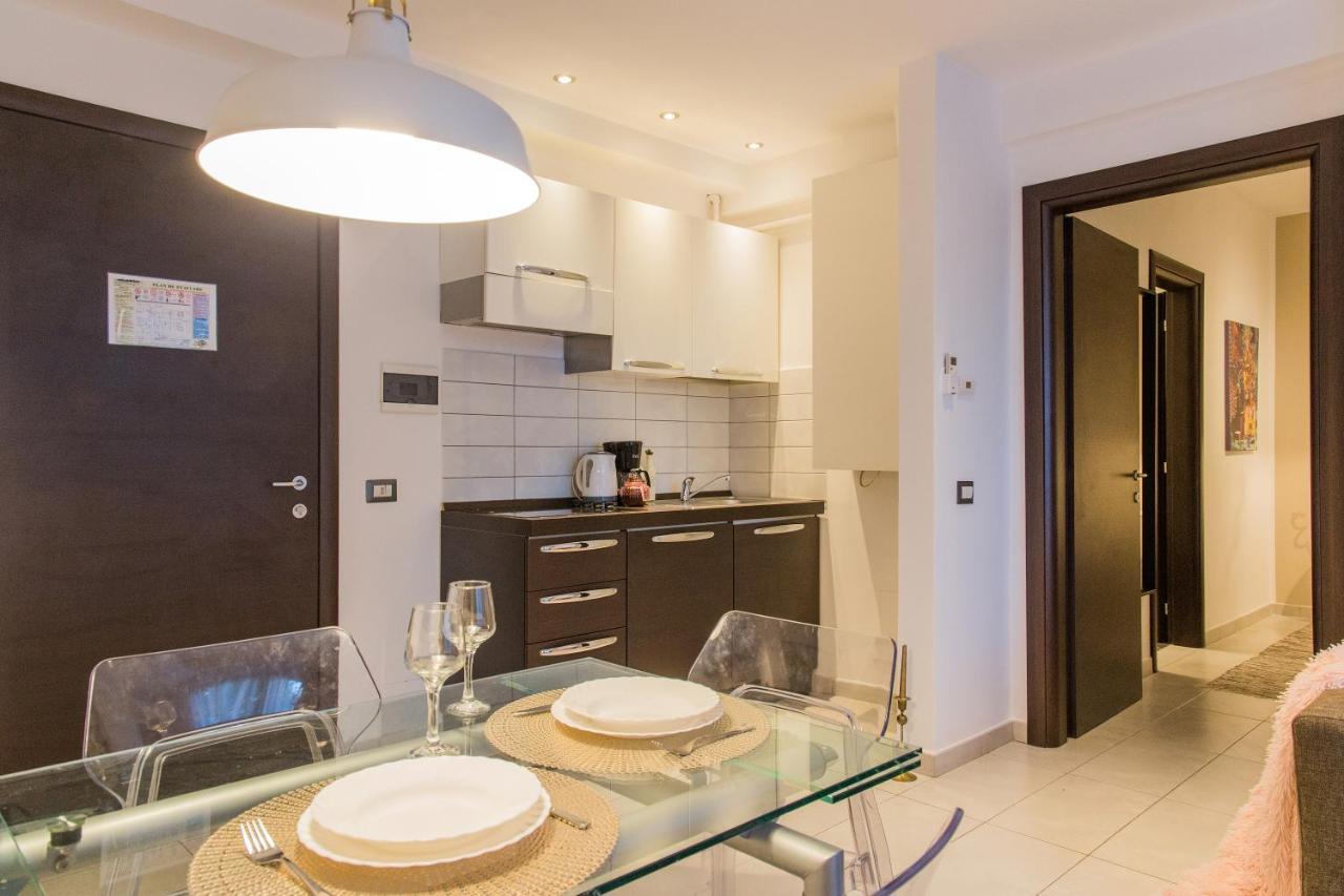 One Love Metropolitan Apartment Bucharest Luaran gambar