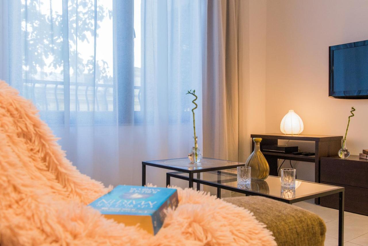 One Love Metropolitan Apartment Bucharest Luaran gambar
