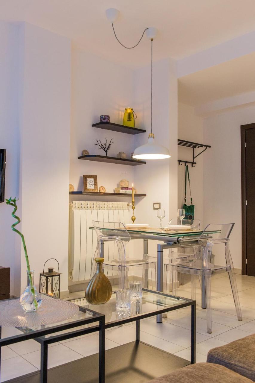 One Love Metropolitan Apartment Bucharest Luaran gambar