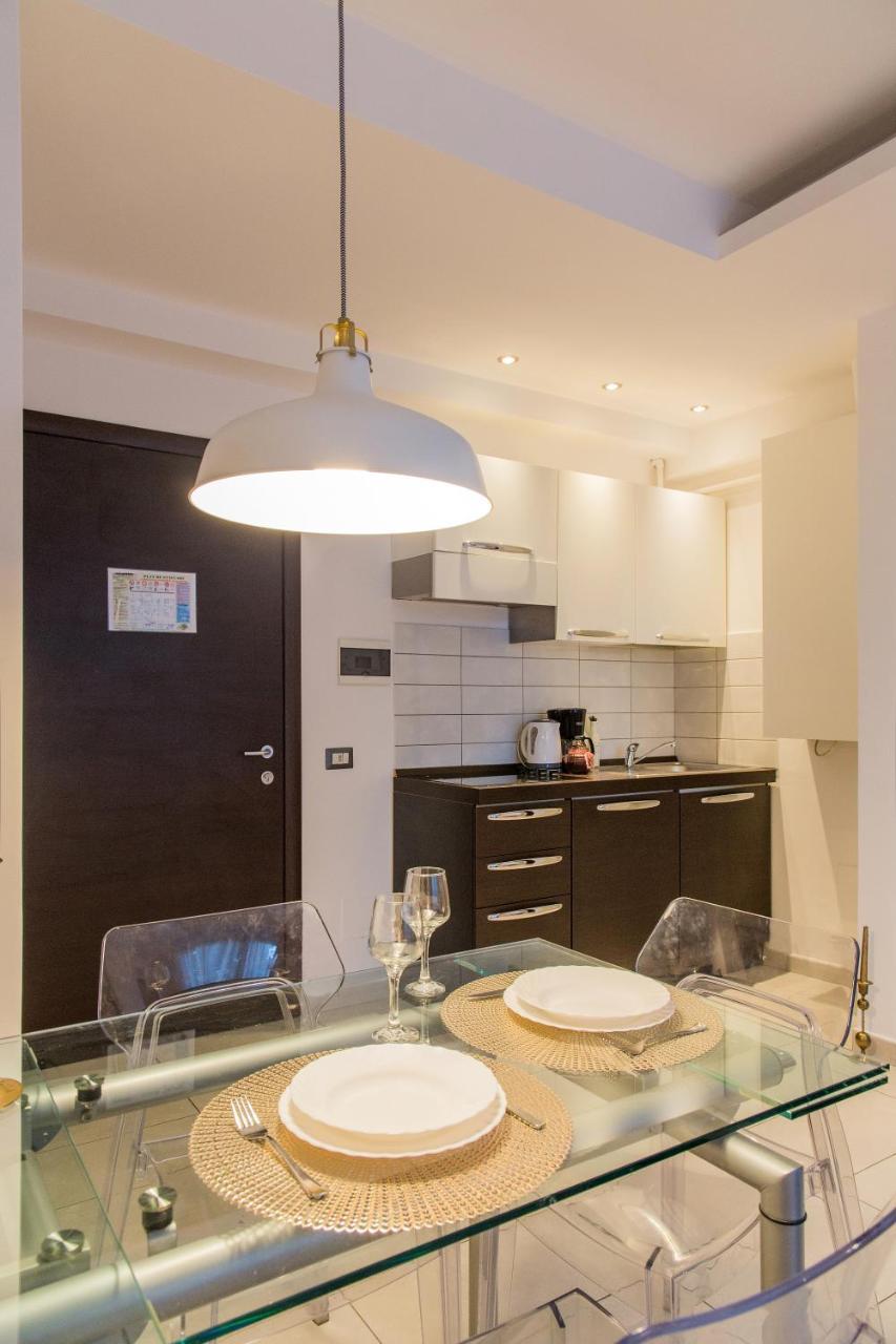 One Love Metropolitan Apartment Bucharest Luaran gambar