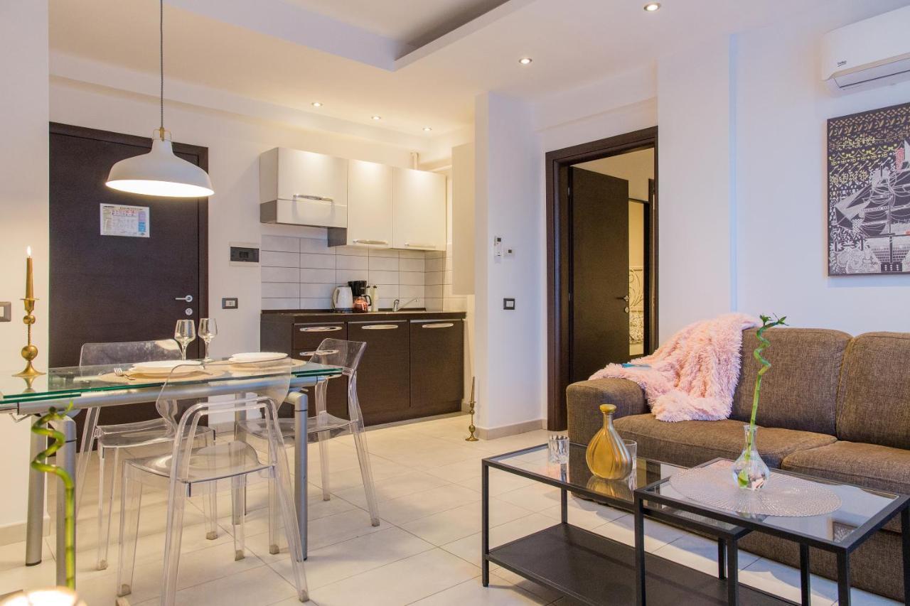 One Love Metropolitan Apartment Bucharest Luaran gambar